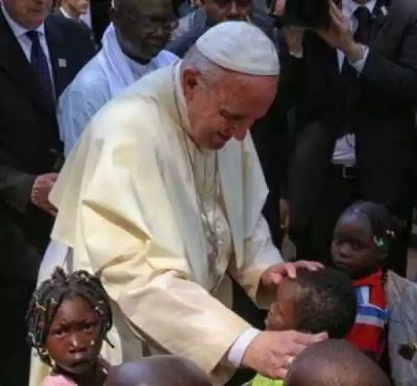 Photos: Pope Francis meets with the IDPs in CAR